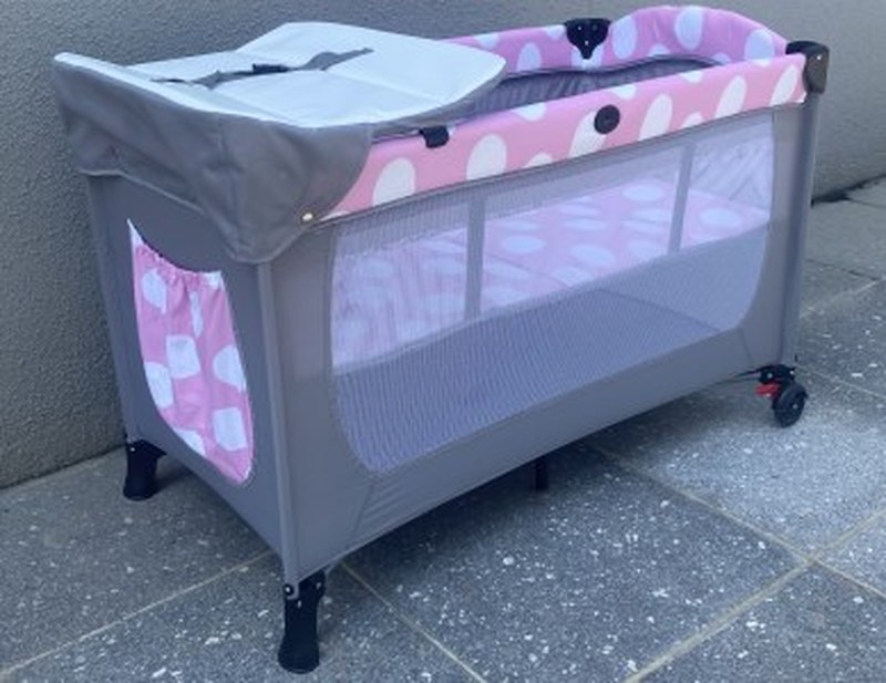 Playard (125 x 65 x 76CM)
